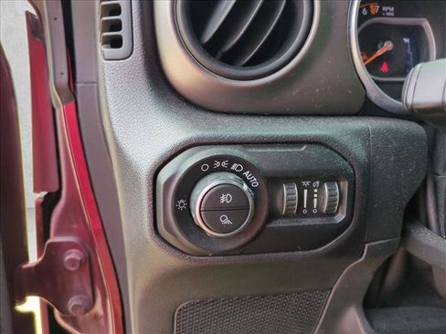 Used 2021 Jeep Gladiator Sport AWD/4WD image 13
