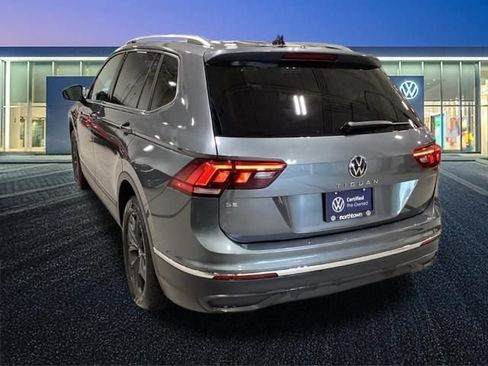 Certified 2024 Volkswagen Tiguan SE w/ Panoramic Sunroof Package FWD image 7