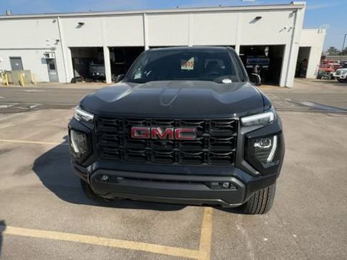 New 2026 GMC Canyon Elevation w/ Convenience Package image 3