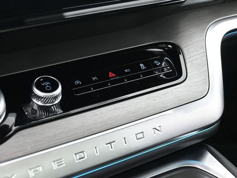 New 2026 Ford Expedition Max Platinum w/ Driver's Package AWD/4WD image 29