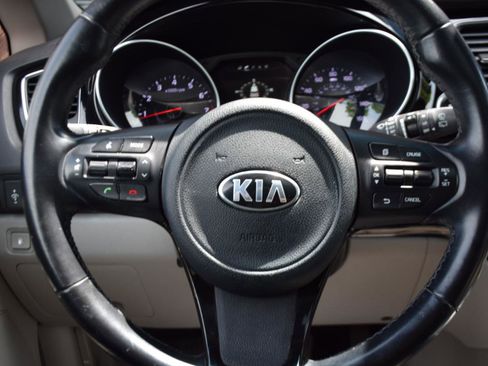 Used 2015 Kia Sedona SX FWD image 13
