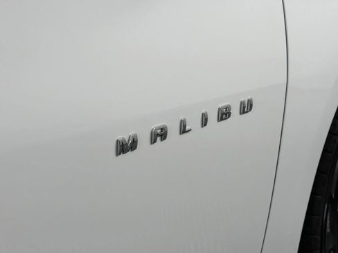 Used 2023 Chevrolet Malibu LT FWD image 31