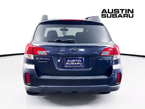 Used 2013 Subaru Outback 2.5i Premium AWD/4WD image 6
