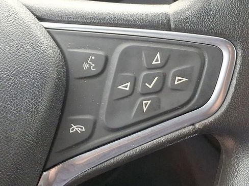 Used 2018 Chevrolet Equinox LT image 23