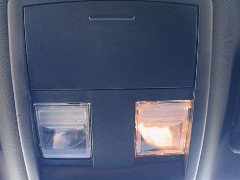 Used 2020 Dodge Challenger SXT image 22