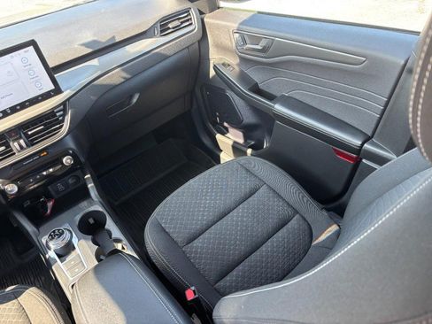 Used 2024 Ford Escape Active w/ Tech Pack #1 AWD/4WD image 16