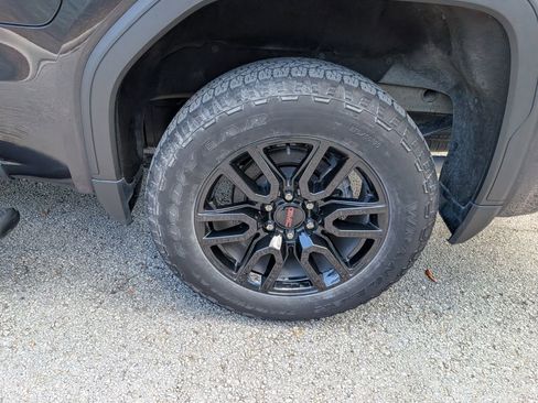 Used 2023 GMC Sierra 1500 Elevation image 11