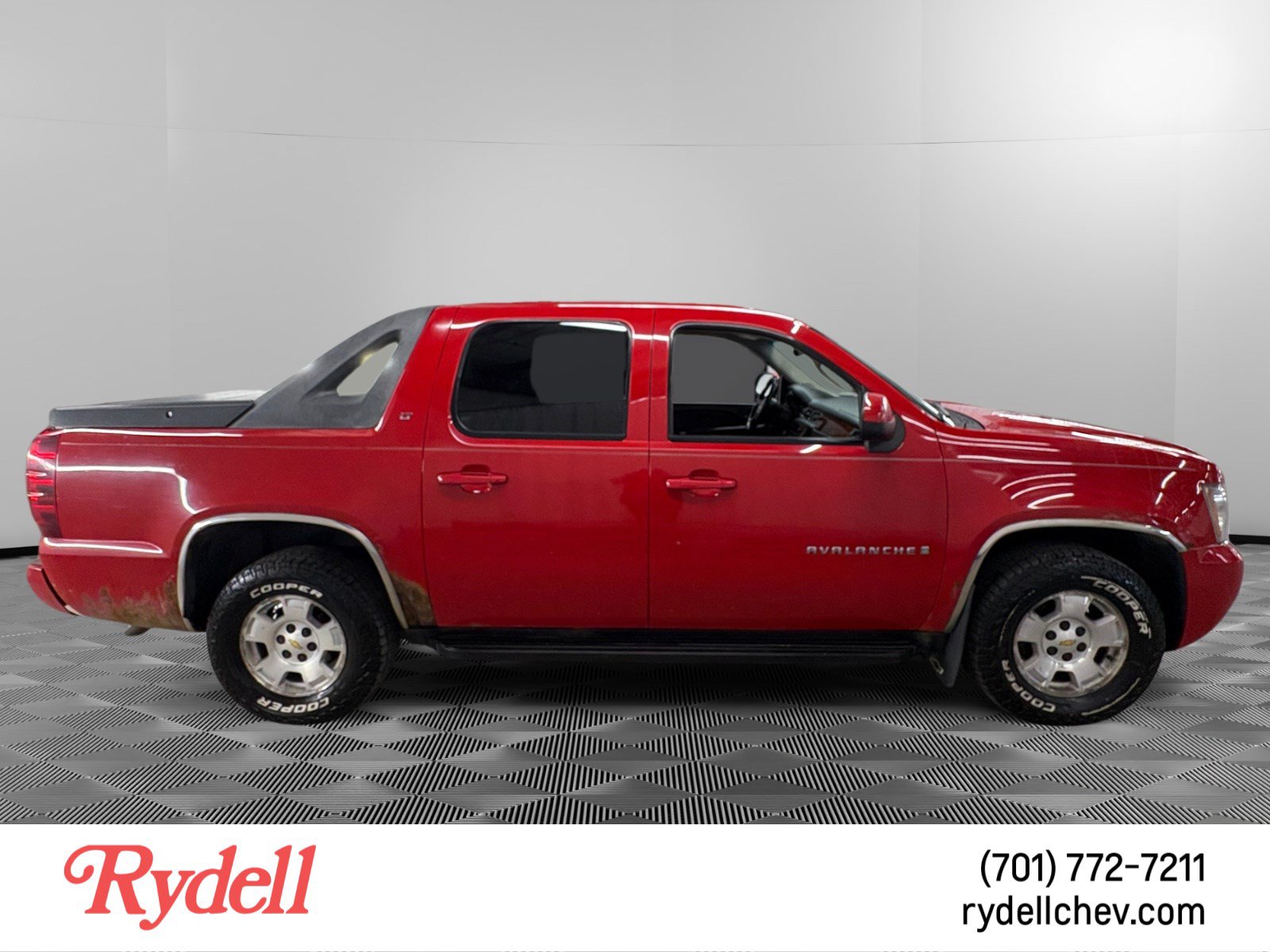 Used 2009 Chevrolet Avalanche LT w/ Luxury Package AWD/4WD image 6