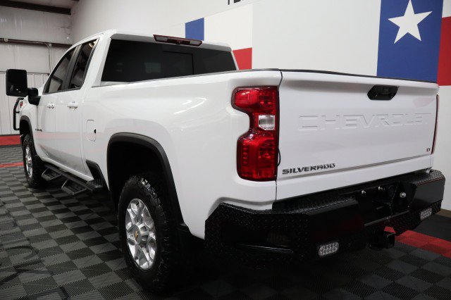 Used 2022 Chevrolet Silverado 2500 LT w/ Convenience Package AWD/4WD image 11