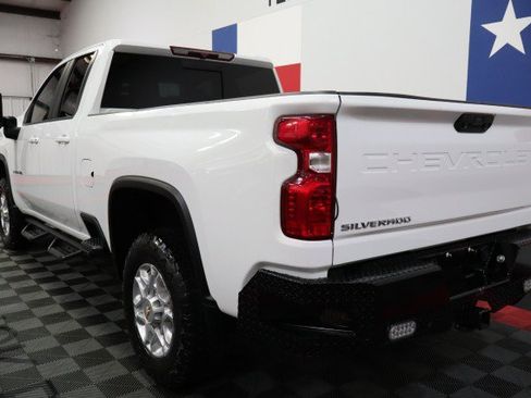 Used 2022 Chevrolet Silverado 2500 LT w/ Convenience Package AWD/4WD image 11