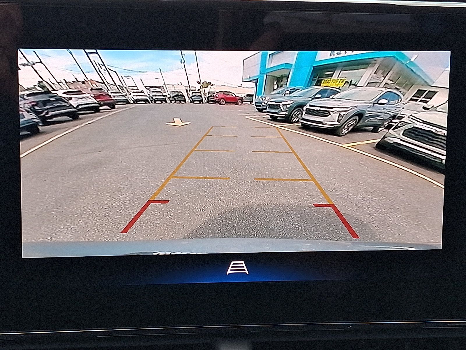Used 2025 Chevrolet Trax LT FWD image 19