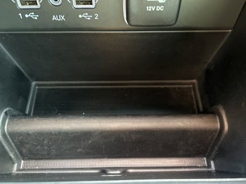 Used 2024 Jeep Grand Cherokee Overland image 29