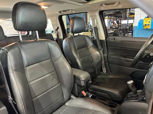 Used 2016 Jeep Patriot High Altitude AWD/4WD image 34