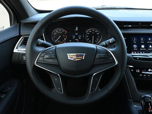 New 2026 Cadillac XT5 Luxury w/ LPO, Floor Liner Package image 10