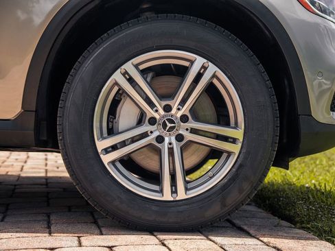 Used 2022 Mercedes-Benz GLC 300 image 14