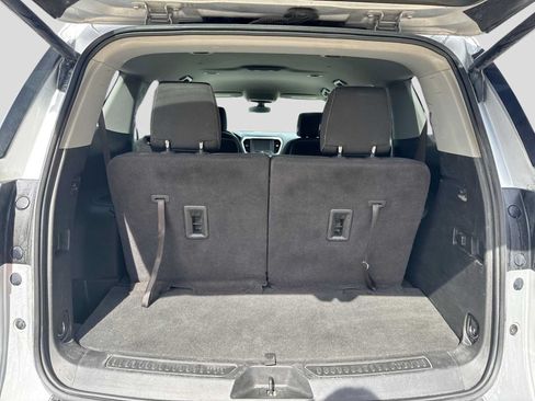 Used 2017 GMC Acadia SLE w/ LPO, Floor Liner Package AWD/4WD image 34