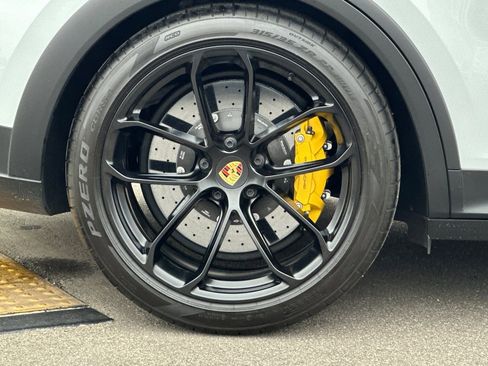 Certified 2024 Porsche Cayenne Turbo GT AWD/4WD image 44