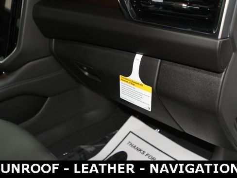 New 2025 GMC Yukon XL Denali w/ Sun & Power Step Package image 24