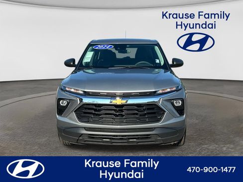 Used 2024 Chevrolet TrailBlazer LS w/ LS Confidence Package FWD image 2
