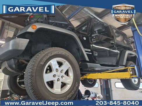 Used 2016 Jeep Wrangler Sport w/ Quick Order Package 23S AWD/4WD image 2