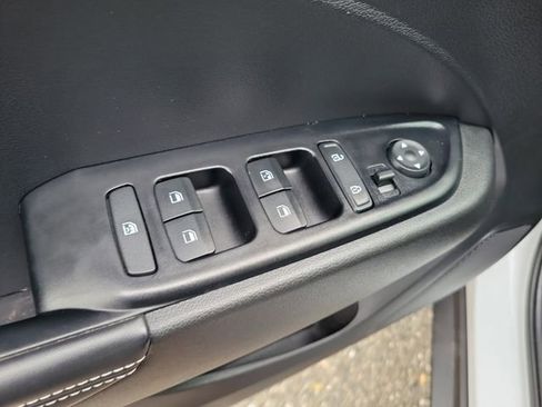 Used 2022 Hyundai Venue Limited w/ Cargo Package image 20