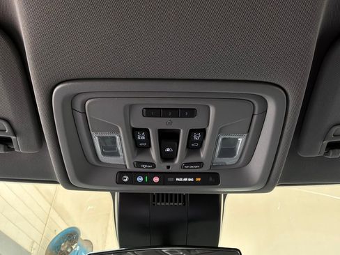 Used 2024 Chevrolet Silverado 1500 LT Trail Boss w/ LT Trail Boss Premium Package AWD/4WD image 19