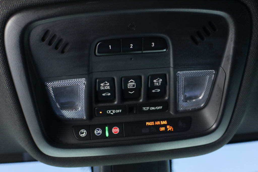 Used 2023 Chevrolet Traverse High Country FWD image 27