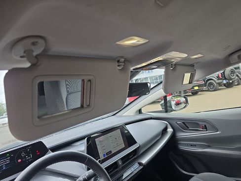 Used 2024 Toyota Prius LE image 13