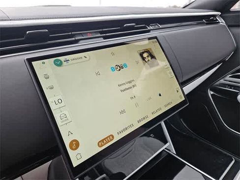 Used 2025 Land Rover Range Rover Long Wheelbase Autobiography image 33