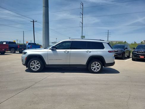 Used 2022 Jeep Grand Cherokee L Limited w/ Luxury Tech Group II AWD/4WD image 11