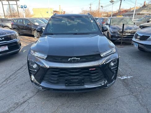 Used 2023 Chevrolet TrailBlazer RS w/ Sun and Liftgate Package image 2