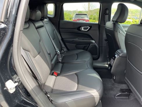 New 2026 Jeep Compass Latitude image 20