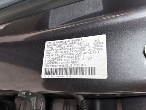 Used 2025 Honda Pilot Black Edition image 23