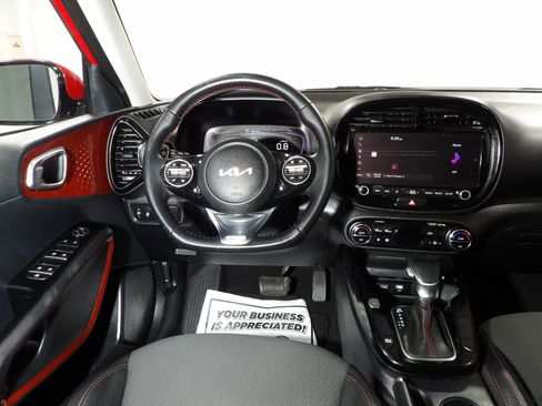 Used 2024 Kia Soul GT-Line FWD image 12