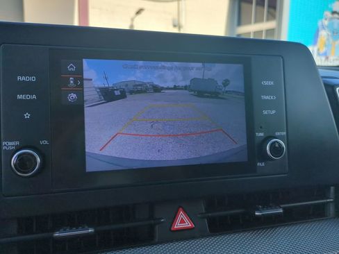 Used 2023 Kia Sportage LX FWD image 23