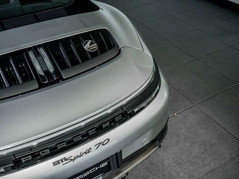 Used 2026 Porsche 911 Carrera GTS RWD image 35