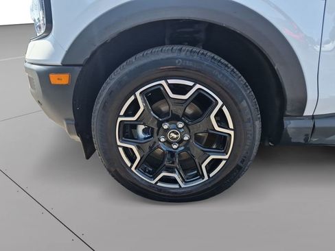 Used 2025 Ford Bronco Sport Outer Banks w/ Outer Banks Tech Package+ AWD/4WD image 38