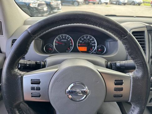 Used 2011 Nissan Frontier SL RWD image 23