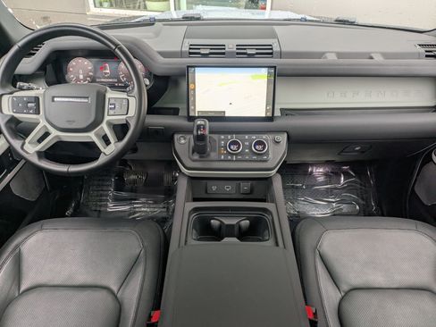 Used 2023 Land Rover Defender 130 X-Dynamic SE image 26