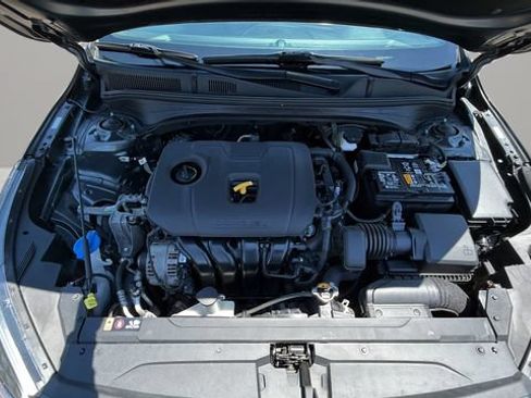 Used 2024 Kia Forte LXS FWD image 32