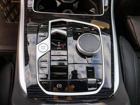 New 2026 BMW X5 xDrive50e image 18