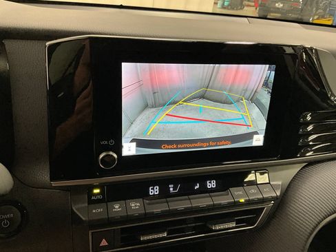 Used 2026 Toyota Camry SE FWD image 21
