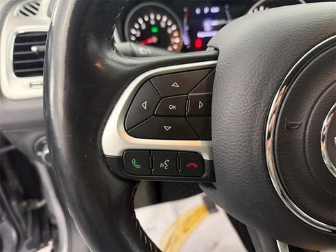 Used 2019 Jeep Compass Latitude w/ Cold Weather Group image 33