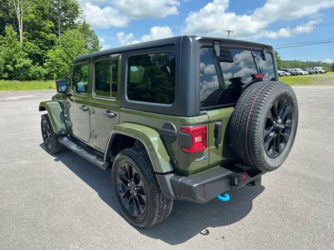 Used 2023 Jeep Wrangler Unlimited Sahara w/ Cold Weather Group AWD/4WD image 3