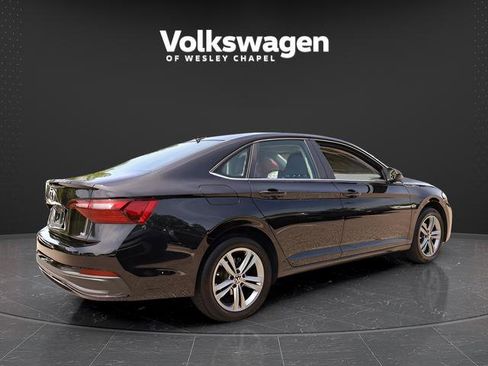 Certified 2024 Volkswagen Jetta SE FWD image 8