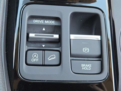 Used 2025 Honda Pilot EX-L image 34