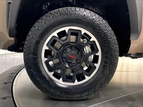 New 2026 Toyota Tacoma TRD Off-Road AWD/4WD image 12