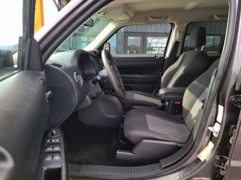 Used 2015 Jeep Patriot Sport w/ Power Value Group image 13