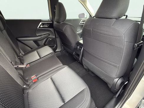 New 2026 Mitsubishi Outlander ES image 24