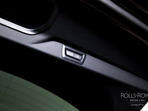 Certified 2025 Rolls-Royce Cullinan AWD/4WD image 28